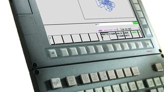Die CNC der Serien 30i/31i Model A bieten einen 3D Interference Check. Damit können Maschinenhersteller und -bediener alle kollisionsgefährdeten Bereiche mit Hilfe von geometrischen Figuren definieren und schützen. Bild: GE Fanuc (Archiv: Vogel Business Media)