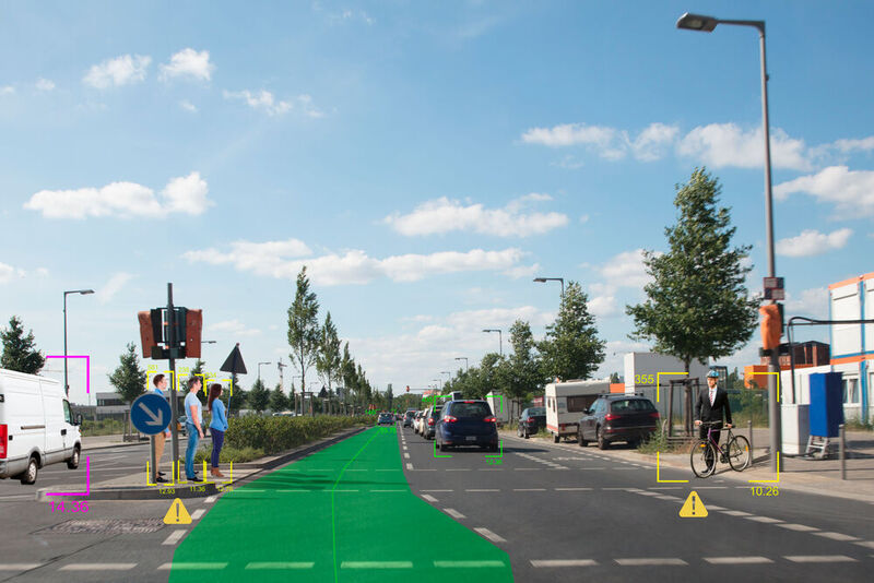 Ein wichtiger Punkt bei autonomen Systemen im Straßenverkehr ist die zuverlässige Fußgängererkennung.