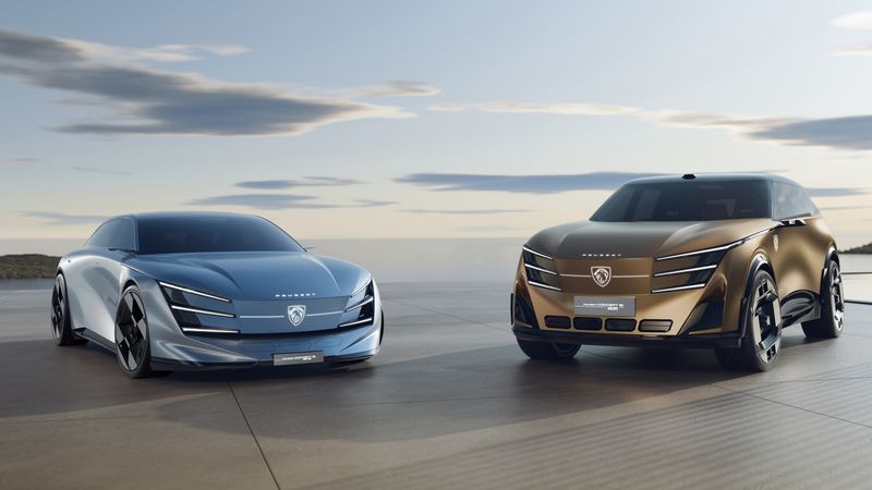 Stellantis könnte die beiden vor einem Jahr vorgestellten Studien Concept 6 (links) und Concept 8 in Serie bringen.(Bild:   Peugeot)