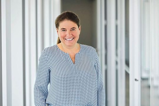 "Neben innovativen Engineering- und Softwarelösungen für Industrie und Mittelstand konzentrieren wir uns zukünftig verstärkt auch auf die Bereiche Service und After Sales“, Kerstin Schwimmbeck, neue Vorstandsvorsitzende der OAS AG(Bild:  OAS AG)