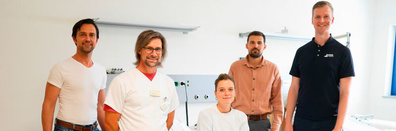 Das HTK-Projektteam (v.l.) mit Dr. Marcus Grohmann, Thomas Hilgart und Lena Schomakers sowie von der GWA Hygiene GmbH CTO Marcel Walz und CEO Tobias Gebhardt