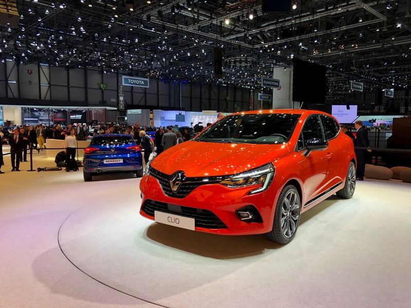 Renault bringt eine neue Generation des Clio auf den Weg, die sich mit Spielereien wie dem digitalen Cockpit recht modern gibt.  (Michael Gebhardt/SP-X)