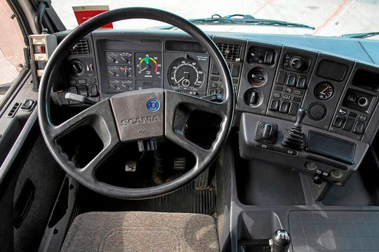 Fuhrparkbetreiber, die es versäumen, die Daten der Lkw-Tachografen und des Massenspeichers fristgerecht und gesetzeskonform zu speichern, können teure Überraschungen erleben. Dedenet hat nun aber ein Modul für Dedefleet, das diese Gefahr minimiert. Lesen Sie!(Bild:  Scania)