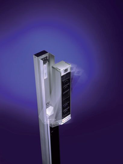 Die Power System Module (PSM Plus) werden von vier unabhängigen Strom-Einspeisungen versorgt und bieten eine integrierte Strom- sowie Leistungsmessung (Archiv: Vogel Business Media)