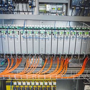 High-Speed-Umrichter für stationäre Applikationen stellen eine ganz besondere Nische dar, die das Lüneburger Unternehmen Sieb & Meyer mit einer breiten Produktpalette abdeckt. (Bild:  Sieb & Meyer AG & Precitrame)