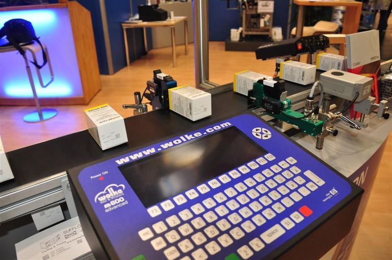 Mit dem Codierssystem m600 advanced druckt Wolke den 2D-Datamatrix-Code direkt auf Produkte und Umverpackungen. (Archiv: Vogel Business Media)