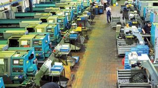 Beispiel für eine spanende Fertigung, die sich auf das smarte KSS-Management namens Petrofill KSS der niederländischen Experten Petroline verlässt, um KSS zu sparen und diverse Probleme bei der manuellen Befüllung der Anlagen zu vermeiden. MAW präsentiert als Handelsvertreter von Petroline das System auf der AMB 2018 in Halle 8 am Stand D42. (MAW)