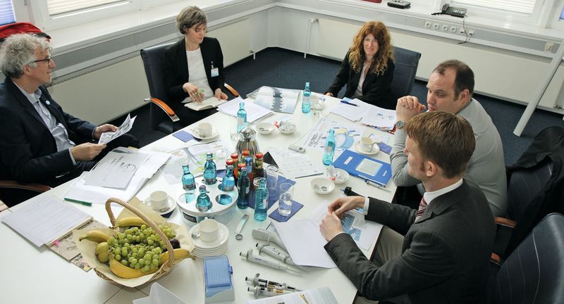 Abb. 2: Expertengespräch vor Ort an Eppendorfs Hauptsitz in Hamburg. (Eppendorf AG)