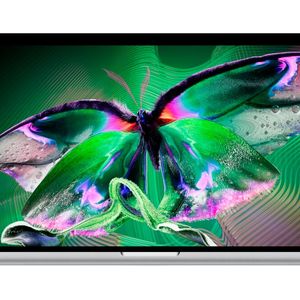 Das Touchdisplay des Macbook Pro mit PROLED XDR Display bietet Helligkeiten von bis zu 2.000 Nits und eine variable Bildwiederholrate von bis zu 120 Hz. (Bild: Apple)