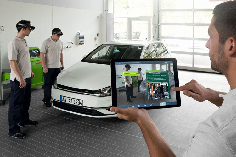 2018 war Bosch mit seinem Schulungskonzept, dass auf die Augmented-Reality-Technologie zurückgreift, Preisträger in der Kategorie „Alternative Drive Systems & Digital Solutions“. (Bosch)