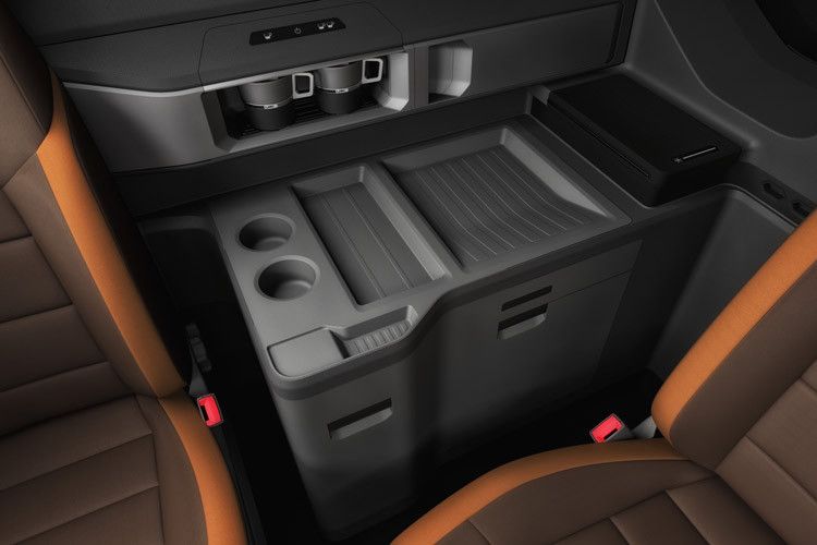 Auch eine Espressomaschine haben die Entwickler eingebaut. (Foto: Volkswagen)