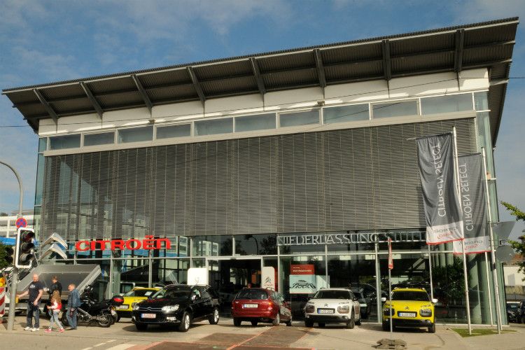 Auf der Stuttgarter Automeile am Pragsattel wollte Citroën mit einer Niederlassung Gas geben. Ende 2014 wurde der Betrieb eröffnet, dann ein Jahr später aber an die Domicil-Gruppe verkauft. (Foto: Citroën)