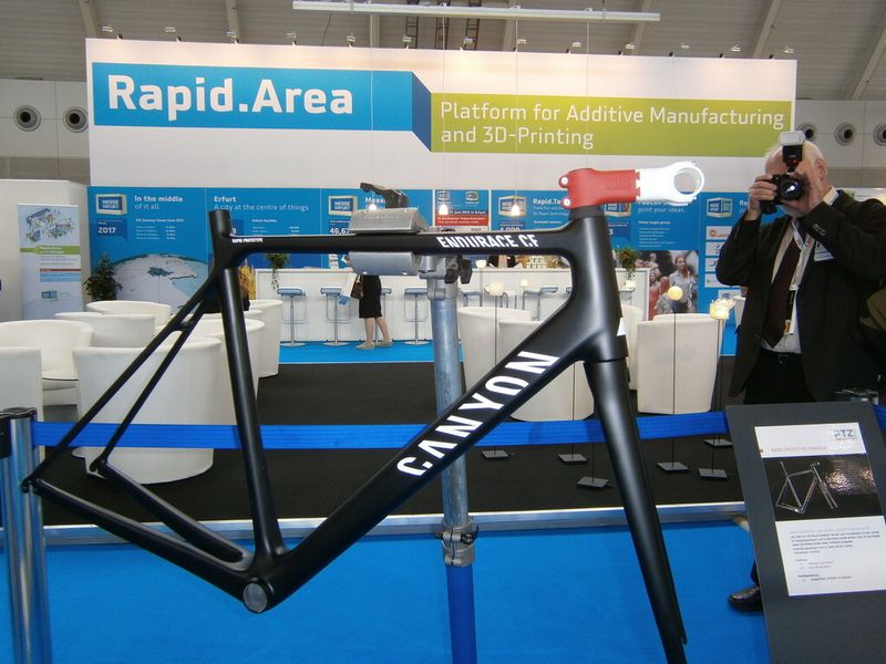 Einige Impressionen von der Moulding Expo-Premiere. (Bild: Königsreuther)