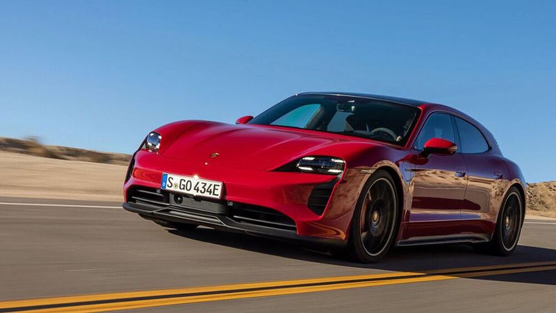 Platz eins in der Oberklasse im Juni 2023: der Porsche Taycan mit 837 Neuzulassungen. (Bild: Porsche)