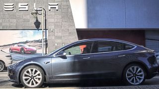 0117821422 (Bild: Tesla / Chris Yarzab / CC BY-SA 2.0)