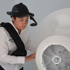 Ein wichtiges Einsatzgebiet von Datenbrillen ist die Unterstützung von Werkern und Servicekräften in der Industrie.(Bild:  XpertEye)