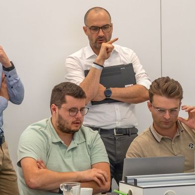Workshop "Das Schweizer Taschenmesser der Sensorik - Smarte 2D-Profilsensoren in Aktion" von Baumer.  (Bild: Strobl GmbH)