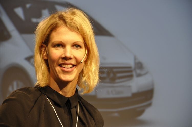 Die Mercedes-Benz-Marketingleiterin Friederike Balck... (Foto: Richter)