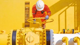 Sparen für den Notfall: Große Firmen wie VW und BASF wollen ihren Energieverbrauch senken. (Bild: pichitstocker - stock.adobe.com)