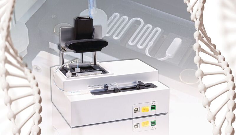 Abb. 1: Vollständig autonom arbeitendes Moving-Plug-Echtzeit-PCR-Modul
