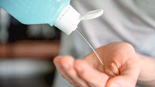 Desinfektionsmittel sind in Zeiten des Coronavirus knapp. (RUB, Marquard)