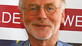 Helmut Wolk, Inhaber und Geschäftsführer von Wolk After Sales Experts, glaubt, dass Werkstattportale das Serviceverhalten der Autofahrer verändern werden. (Foto: Wenz)