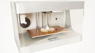 Der Mark One entwickelt von Mark Forged nutzt die Continuous Filament Fabrication (CFF) Drucktechnologie, um Bauteile aus Nylon, Endloskohlefasern, Kevlar sowie Glasfasern zu drucken. (Bild: Coffe Solution)