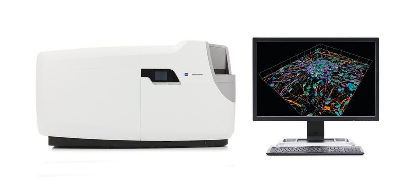1A: Proper integration of robotic loaders into imaging systems can boost the degree of automation and thereby throughput. However, this is only one automation aspect and robotics must work seamlessly together with all other components of the system. (Zeiss)