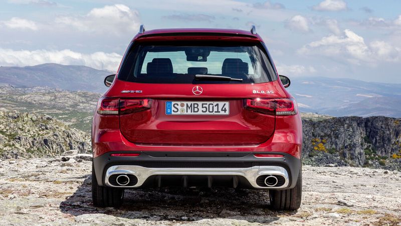 Es gibt Probleme mit dem Heckspoiler des Mercedes GLB. Daimler ruft deshalb Fahrzeuge aus dem Produktionszeitraum April 2019 bis Juni 2020 zurück. (Bild:  Daimler)