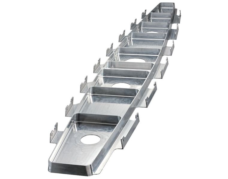 Das Zeitspanvolumen ist einer der Schlüsselfaktoren für die effiziente Bearbeitung typischer Bauteile in der Luft- und Raumfahrt, wie beispielsweise bei der Bearbeitung von Tragflächenrippen. (Bild: Mitsubishi)