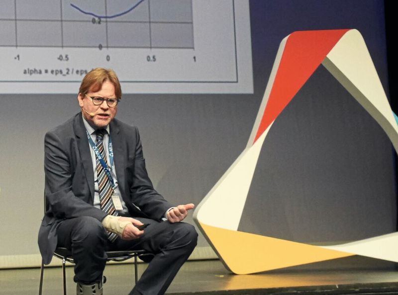 Mark White von Jaguar Land Rover berichtete über die Entwicklung des Elektrofahrzeug I-Pace. (Stefan Graf)