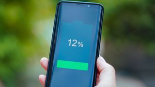 Wissenschaftler der Universität Paderborn untersuchen, wie sich mithilfe von Nanomaterialien leistungsstärkere Batterien entwickeln lassen. (Universität Paderborn)