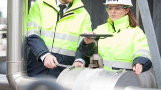 Instandhaltungs-Check: Verbesserungspotenziale werden vor Ort im Gespräch mit den verantwortlichen Mitarbeitern geprüft. (Bild: Effizienz-Agentur NRW)