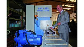 Auf der Blechexpo vorgestellt und gleich verkauft – diese Stanzmaschine wird nach einigen Anpassungen direkt an einen russischen Kunden geliefert. Bild: Munde (Archiv: Vogel Business Media)