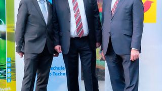 Gemeinsam stark: (v. li.) die Obermeister Andreas Schuh (Sanitär, Heizung, Klempner, Klima), Thomas Lundt (Kfz) und Carsten Joschko (Elektro) beim ersten gemeinsamen Neujahrsempfang. (Zietz/»kfz-betrieb«)