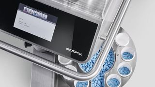 Tablettenprüfsystem AT50 mit integriertem Probensammler für die automatisierte Online-Inprozesskontrolle mit Tablettenpressen (Sotax)