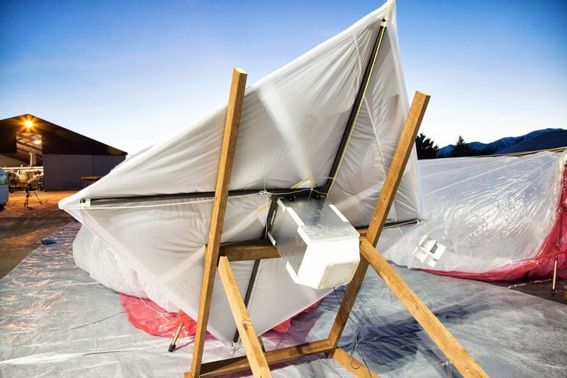 Die Solarzellen von unten (Google)