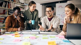 Der Weg in die Cloud ist eine Herausforderung für Gewohnheitstiere; doch mit kleinen Schritten und Teamgeist lassen sich auch große Veränderungen herbeiführen. (Bild: Drazen - stock.adobe.com)