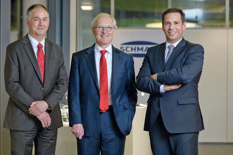 Die neue Geschäftsführung der J. Schmalz GmbH: Dr. Kurt Schmalz (Mitte), Dr. Hinrich Dohrmann (links) und Andreas Beutel (rechts)  (Schmalz)