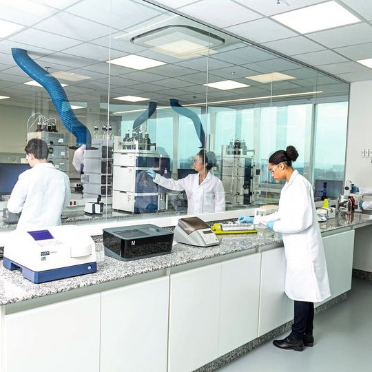 Gemeinsam wollen Agilent und Merck Prozessanalysentechniken weiterentwickeln. Gemeinsam wollen Agilent und Merck Prozessanalysentechniken weiterentwickeln.