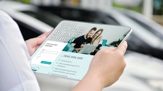 Fahrzeuge über die Ferne in Zahlung nehmen: Das ist einer der Services mit denen der Branchendienstleister Jjimm bei Händlern punkten will. Aber auch unter der Online-
adresse „jahreswagen.de“ verfolgt das Unternehmen Pläne im Gebrauchtwagengeschäft. (Bild: © Sophon_Nawit - stock.adobe.com)