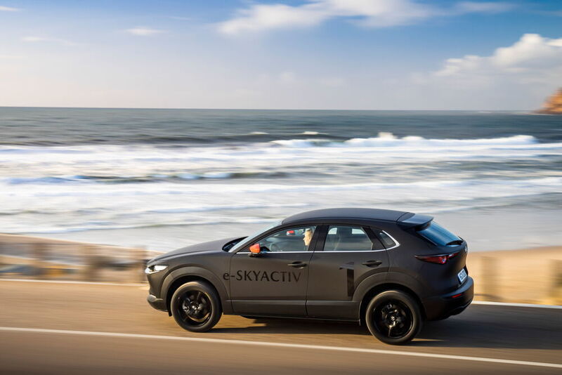 Den ersten echten Vorstoß in Richtung E-Mobilität lässt Mazda unter dem Oberbegriff e-Skyactiv firmieren. (Mazda)