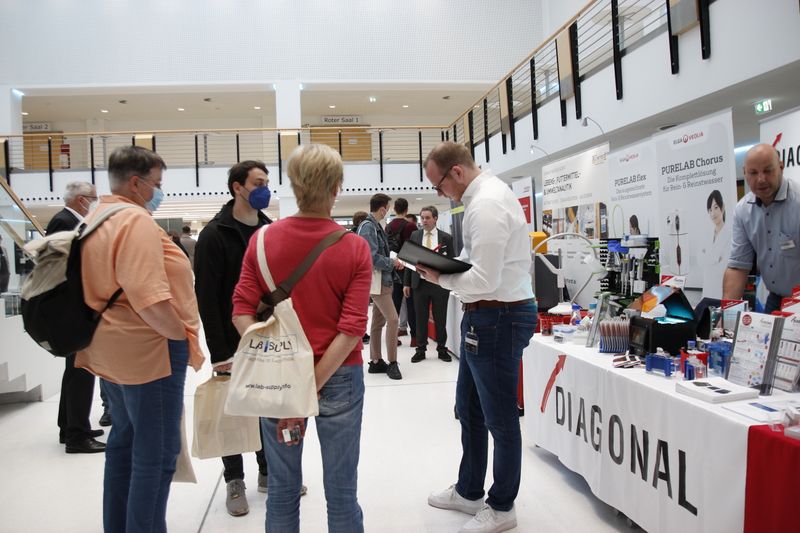    Impressionen der LAB-SUPPLY Münster 2022.    Mehr Infos zu den kommenden LAB-SUPPLY-Messen finden Sie auf www.lab-supply.info.  (LABORPRAXIS, Ottleben)