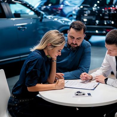 Vor der verbindlichen Bestellung muss der Privatkunde unbedingt die vorvertragliche Information zur Kenntnis genommen haben.  (Bild: © Михаил Решетников - adobe.stock.com)