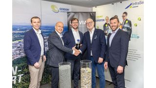 Freuen sich über die gemeinsame Zusammenarbeit (v.r.n.l.): Dominik Gschwendtner (Geschäftsleiter Infraserv Gendorf), Martin Nitz (CEO Pruvia), Andreas Kurz (COO Pruvia), Christoph von Reden (Geschäftsleiter Infraserv Gendorf) und Jan Schäfer (Finance & Legal Pruvia). (Bild: Heiner Heine)