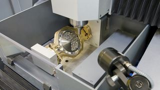 Bis zu 60.000 Umdrehungen in der Minute während der Bearbeitung und 250.000 min-1 im Finish sind mit den HSC-Fräsmaschinen möglich. (Bild: Wissner)