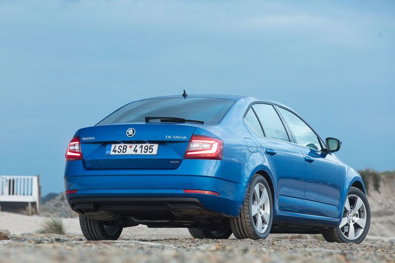 Durfte Skoda früher oft nur die abgelegte Technik der Konzernmutter Volkswagen auftragen, dürfen sich die Tschechen mittlerweile mehr oder weniger nach Herzenslust bedienen.  (Skoda)