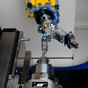 Um den Rüstprozess bei der Lasersmart 510 so effektiv wie möglich zu machen, kann die Maschine mit handelstypischen Palettensystemen und jetzt auch mit selbst erstellten Vorrichtungen bestückt werden.
