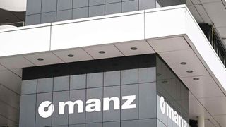 Der Automobilzulieferer Manz ist bekanntlich insolvent. Für 300 der insgesamt rund 400 Mitarbeiter glimmt nun aber ein Hoffnungsschimmer auf, denn die Tesla Automation will Teile des Reutlinger Unternehmens kaufen ... (Bild: Manz)