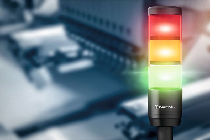 Die neue LED-Signalsäulen-Linie „RST“ von Werma ist mit ihrem Durchmesser von knapp 60 mm ideal für kleinere bis mittlere Maschinen, Anlagen, Schaltschränke und den Apparatebau geeignet. (Bild: Werma Signaltechnik GmbH + Co. KG )